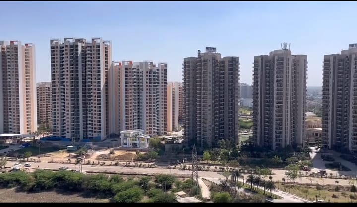 3 BHK + Pooja Room,Servant Room Apartment For Sale in Adani M2K Oyster Grande