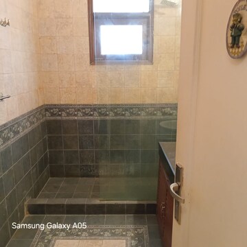 Furnished Amenities in 4 BHK Builder Floor at Greater Kailash ii – for Rent