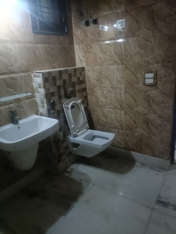 Bathroom in 1 RK Builder Floor at RWA Apartments Sector 26, Sector 26 – for Rent