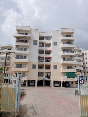 2 BHK Apartment For Sale in Amrit Pebble Bay Ph II, Baghmugalia