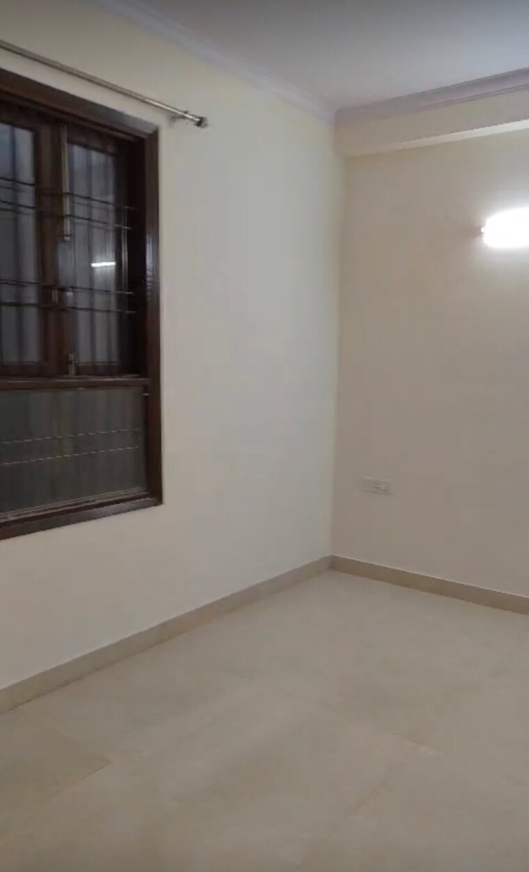 Room, saket 3 Bedroom 1500 Sq.Ft. Builder Floor In Saket Delhi 9186795