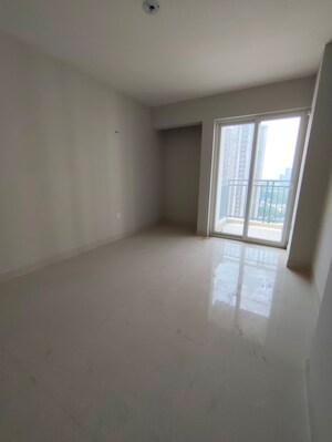 Room in 2 BHK Apartment at Eldeco Live By The Greens, Sector 150 – for Sale