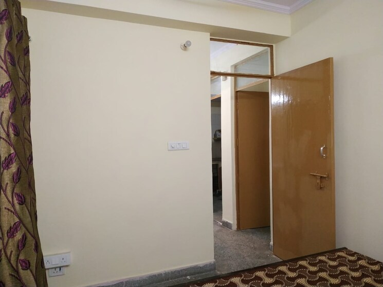 Room, sarita vihar 1 Bedroom 516 Sq.Ft. Apartment In Sarita Vihar Delhi 9186835