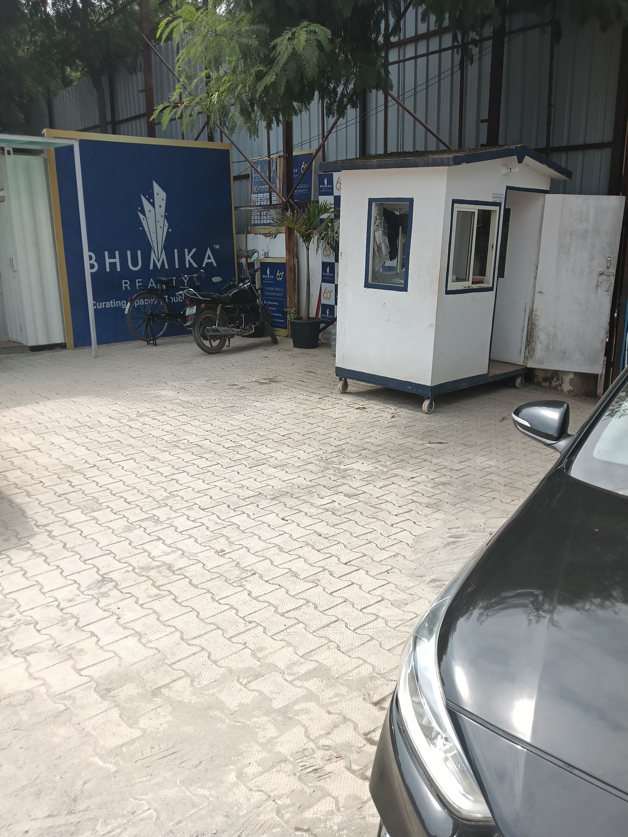 Retail Shop For Sale in Sector 15