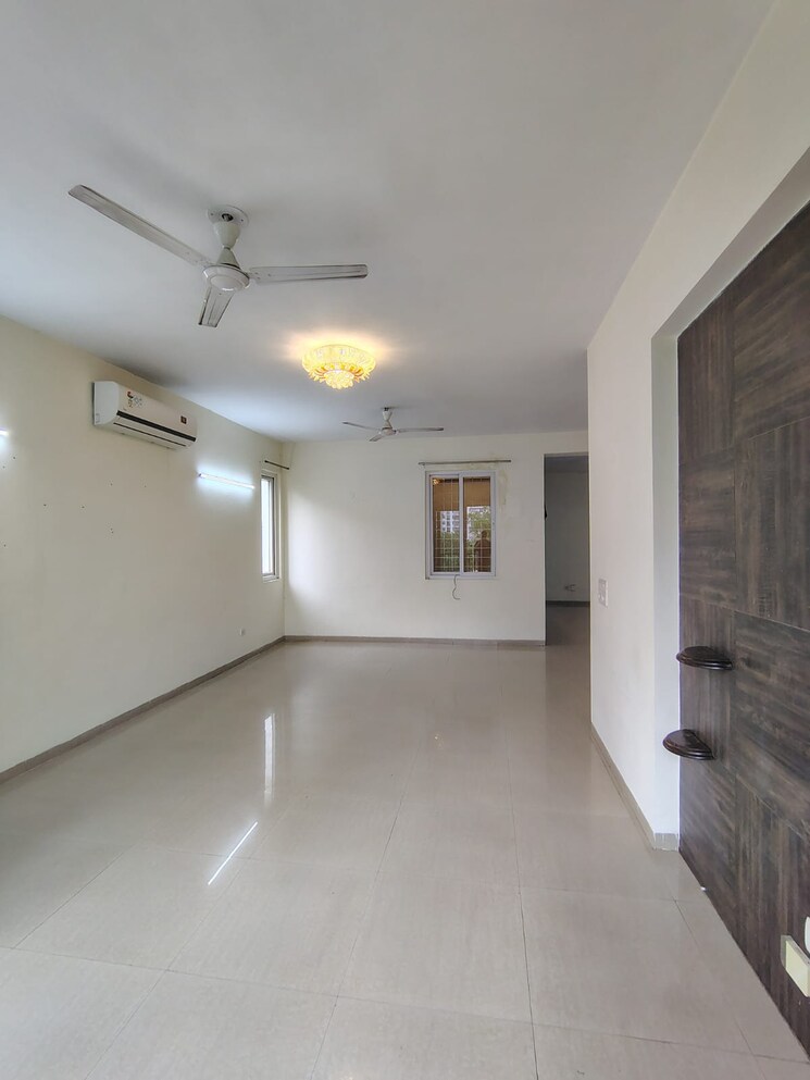 Room, emaar-emerald-floors 4 Bedroom 2500 Sq.Ft. Builder Floor In Sector 65 Gurgaon 9186878