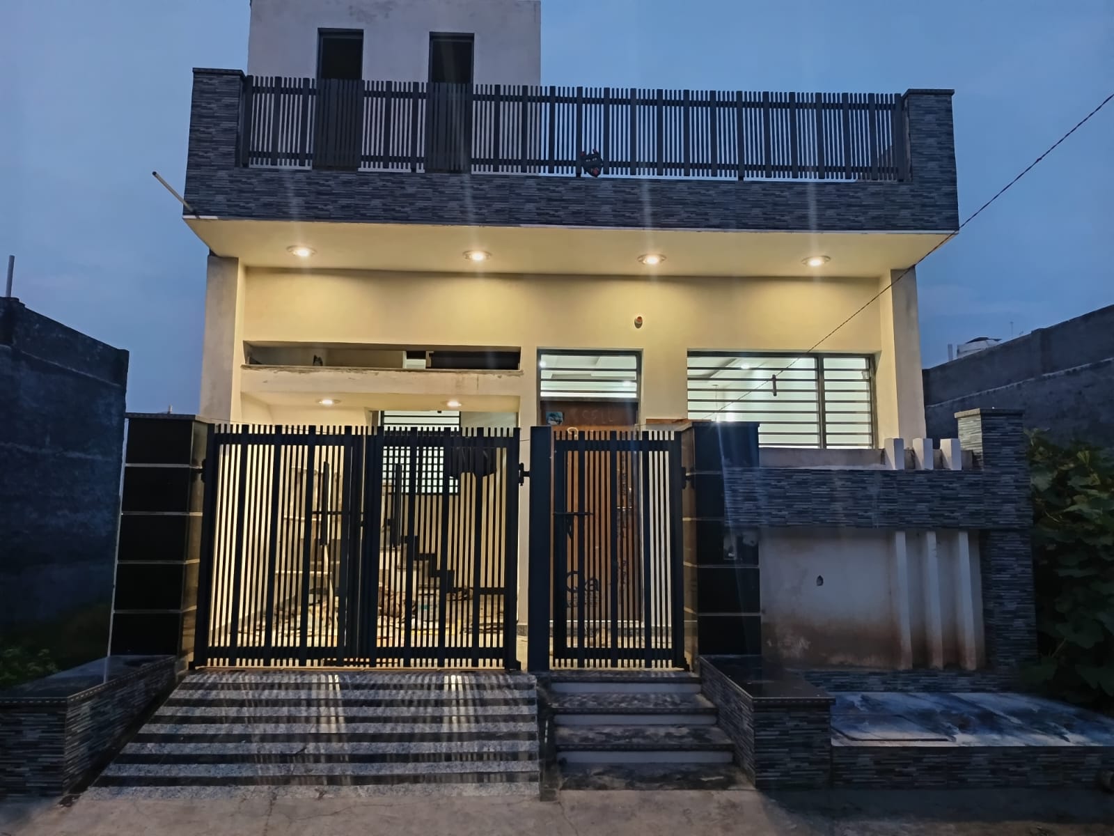 2 BHK Independent House For Sale in VIP Road