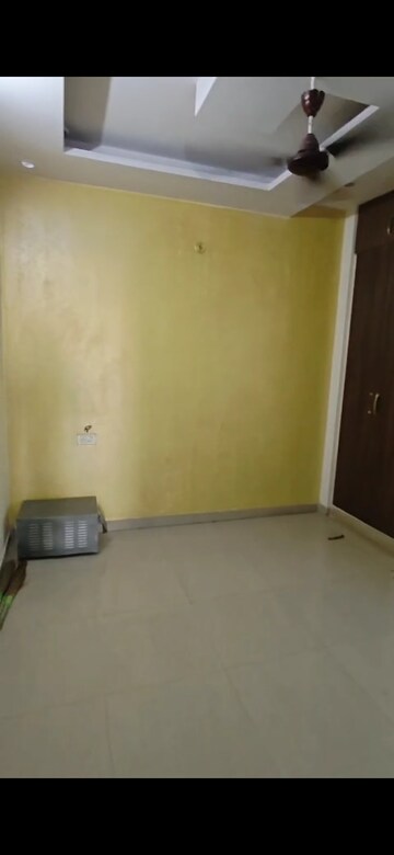 Room in 3 BHK Independent House at Green Fields Colony – for Rent
