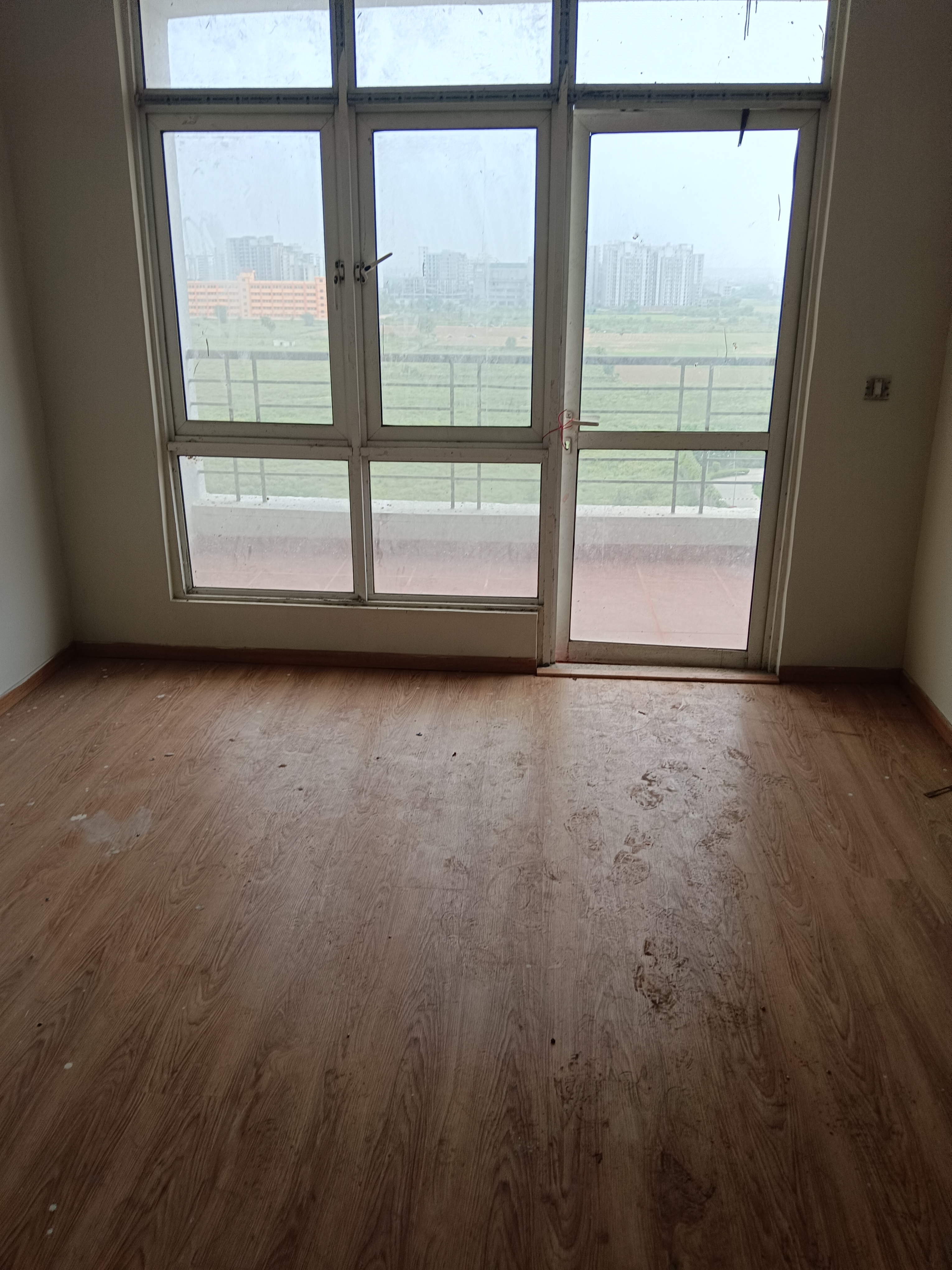 3 BHK + Servant Room Apartment For Sale in Raheja Navodaya