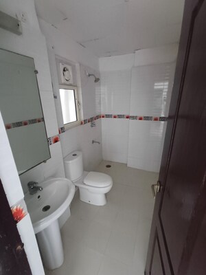 Bathroom in 3 BHK Apartment at Amrapali Platinum, Sector 119 – for Sale