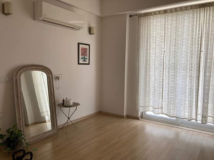Room, dlf-the-primus 3 Bedroom 2086 Sq.Ft. Apartment In Sector 82a Gurgaon 9186928