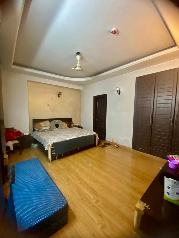 Bedroom, amrapali-platinum 3 Bedroom 1775 Sq.Ft. Apartment In Sector 119 Noida 9186917