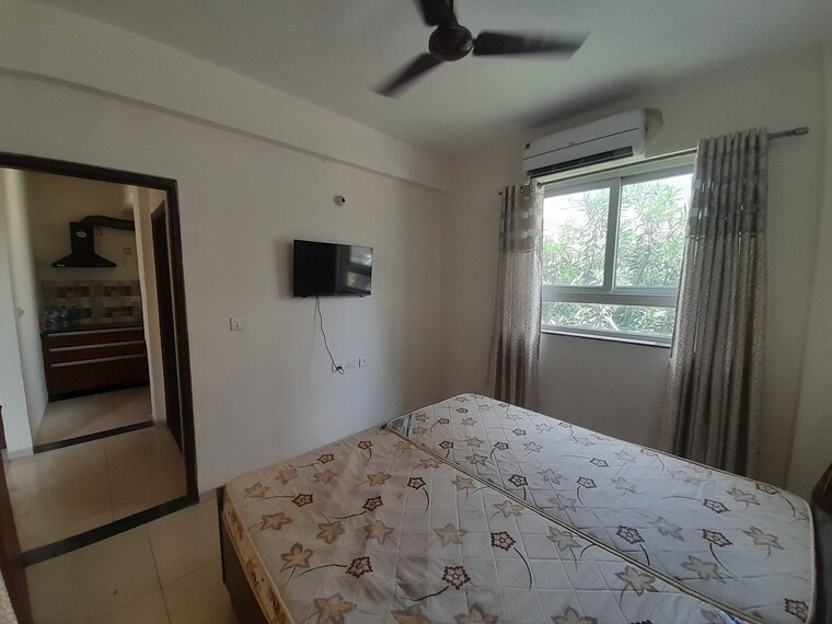 Bedroom, sushma-grande-nxt 1 Bedroom 650 Sq.Ft. Apartment In Lohgarh Zirakpur 9186913