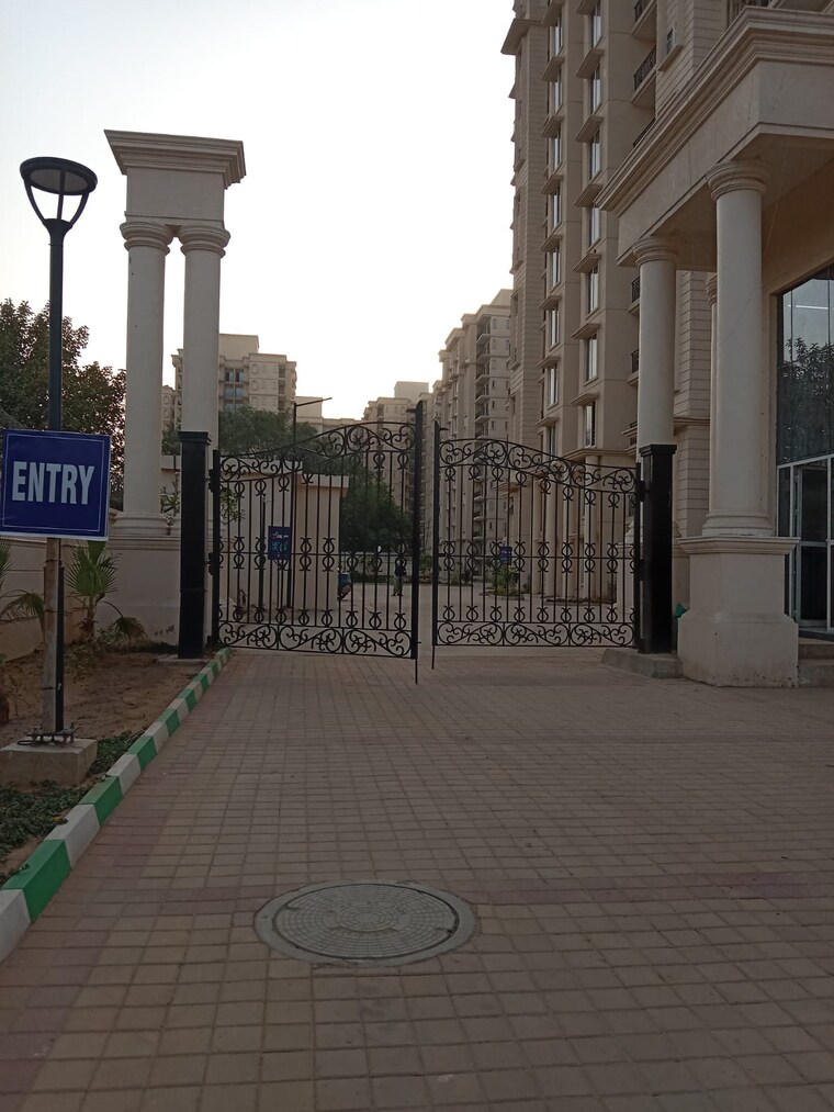 Exterior View, signature-the-serenas 2 Bedroom 614 Sq.Ft. Apartment In Sohna Sector 36 Gurgaon 9186921