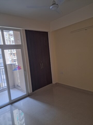 Room in 2 BHK Apartment at Hawelia Valencia Homes, Sector 1 Greater Noida – for Sale