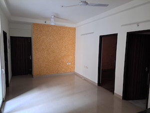 Room in 2 BHK Apartment at Hawelia Valencia Homes, Sector 1 Greater Noida – for Sale