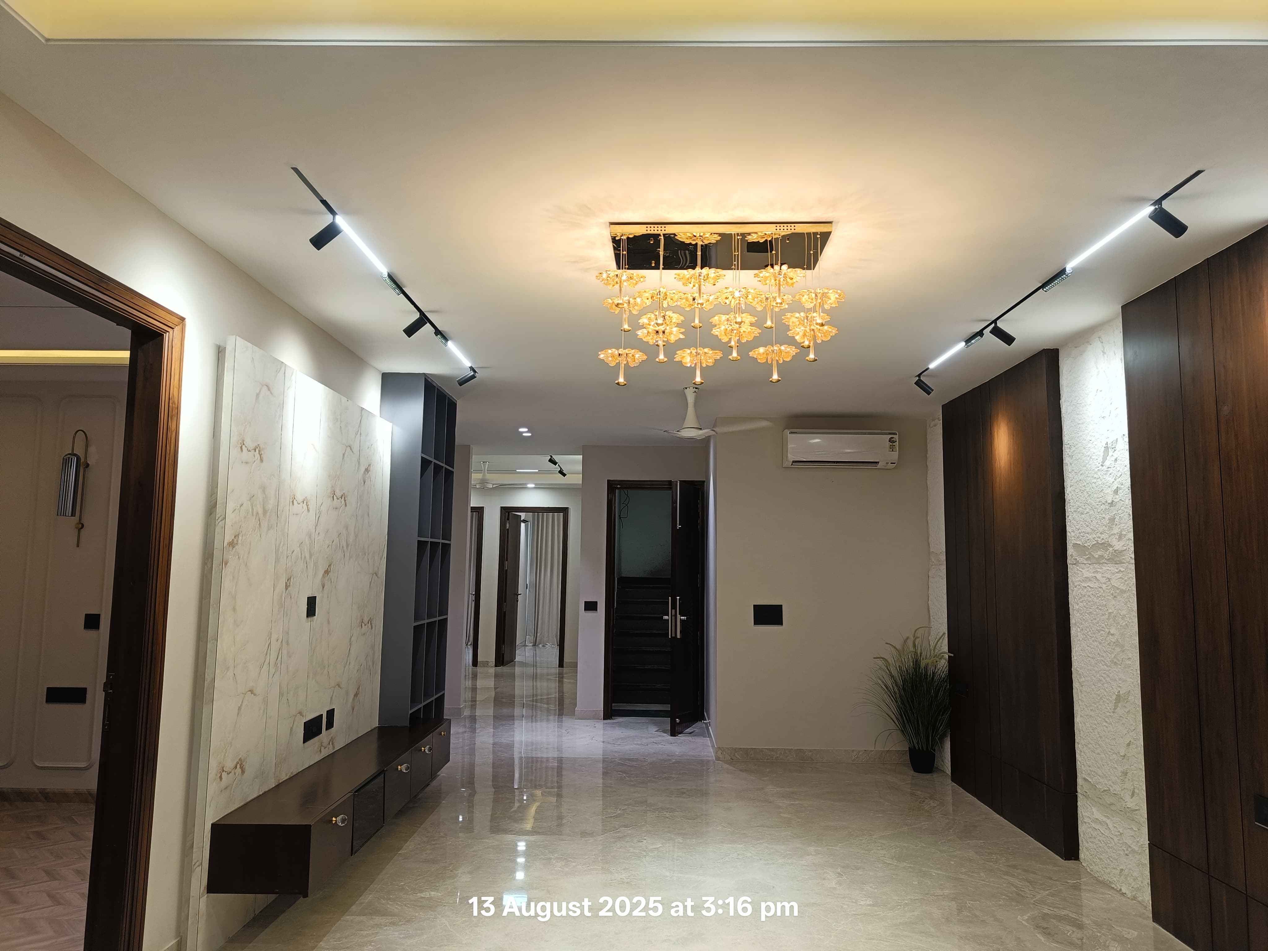 4 BHK + Pooja Room,Servant Room 2500 Sq.Ft. Builder Floor in Ireo City Plots