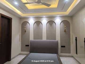 Master Bedroom in 4 BHK Builder Floor at Ireo City Plots, Sector 60 – for Sale