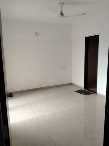 Room in 2 BHK Apartment at Kundan The Landmark, Undri – for Rent