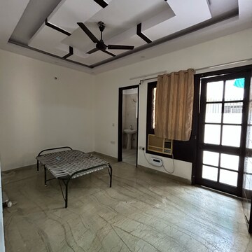 Room in 2 BHK Independent House at Unitech Infospace, Tikri – for Rent