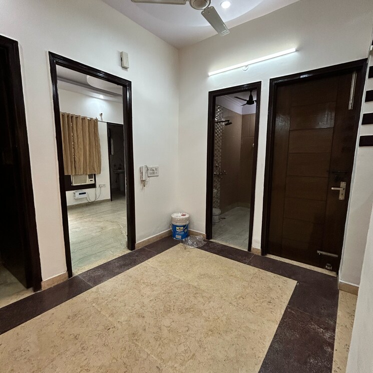 Room, unitech-infospace 2 Bedroom 3600 Sq.Ft. Independent House In Tikri Gurgaon 9187012