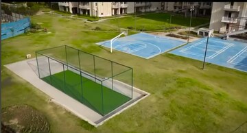 Swimming Pool in 2.5 BHK Apartment at Silverglades The Melia, Sohna Sector 35 – for Sale