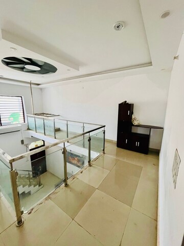 3 BHK Independent House For Rent in JakhaN-Rajpur Road