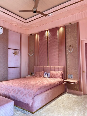 Bedroom in 6+ BHK Villa at North Bangalore – for Sale