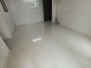 Room in 2 BHK Apartment at Eldeco Live By The Greens, Sector 150 – for Rent