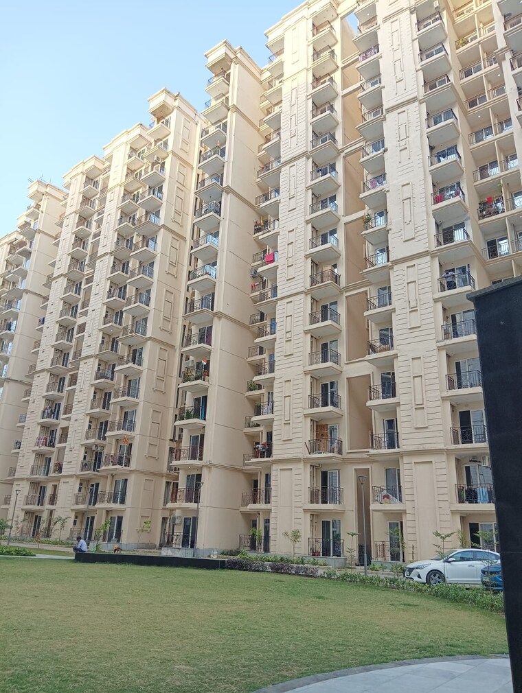 Exterior View, signature-global-the-millennia 2 Bedroom 800 Sq.Ft. Apartment In Sector 37d Gurgaon 9186993