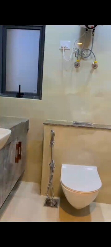Furnished Amenities in 3 BHK Apartment at M3M Heights, Sector 65 – for Rent