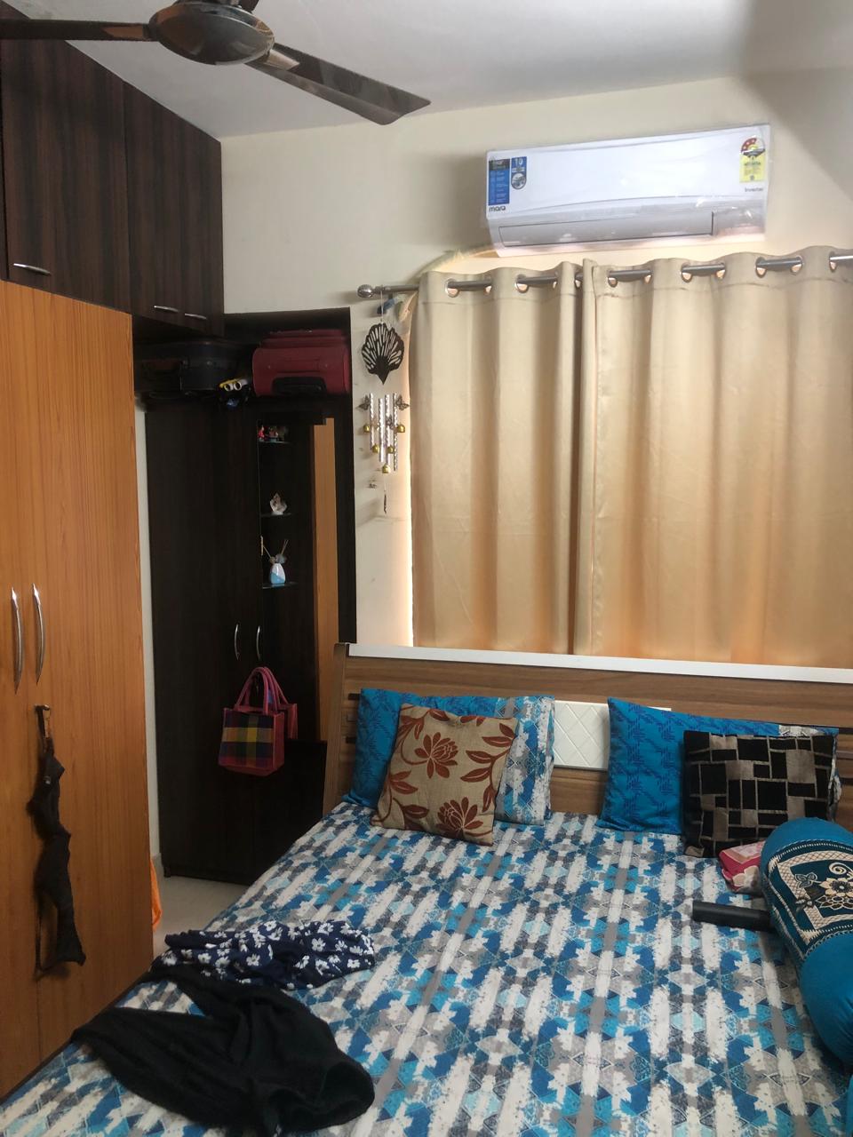 2 BHK Apartment For Sale in Merlin Maximus