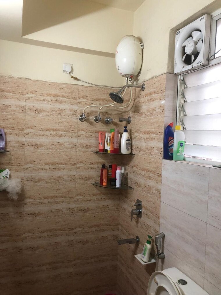 Bathroom, merlin-maximus 2 Bedroom 840 Sq.Ft. Apartment In Sodepur Kolkata 9187084