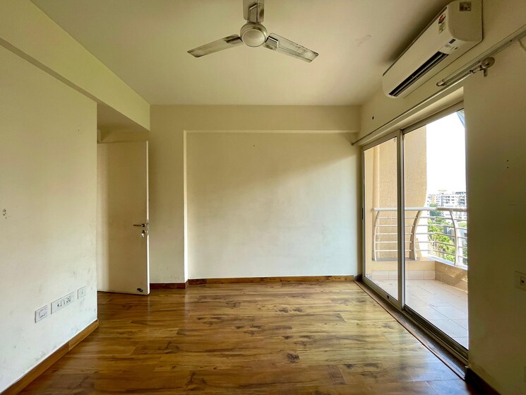 Room, sector 20 3 Bedroom 1650 Sq.Ft. Apartment In Sector 20 Panchkula 9187086