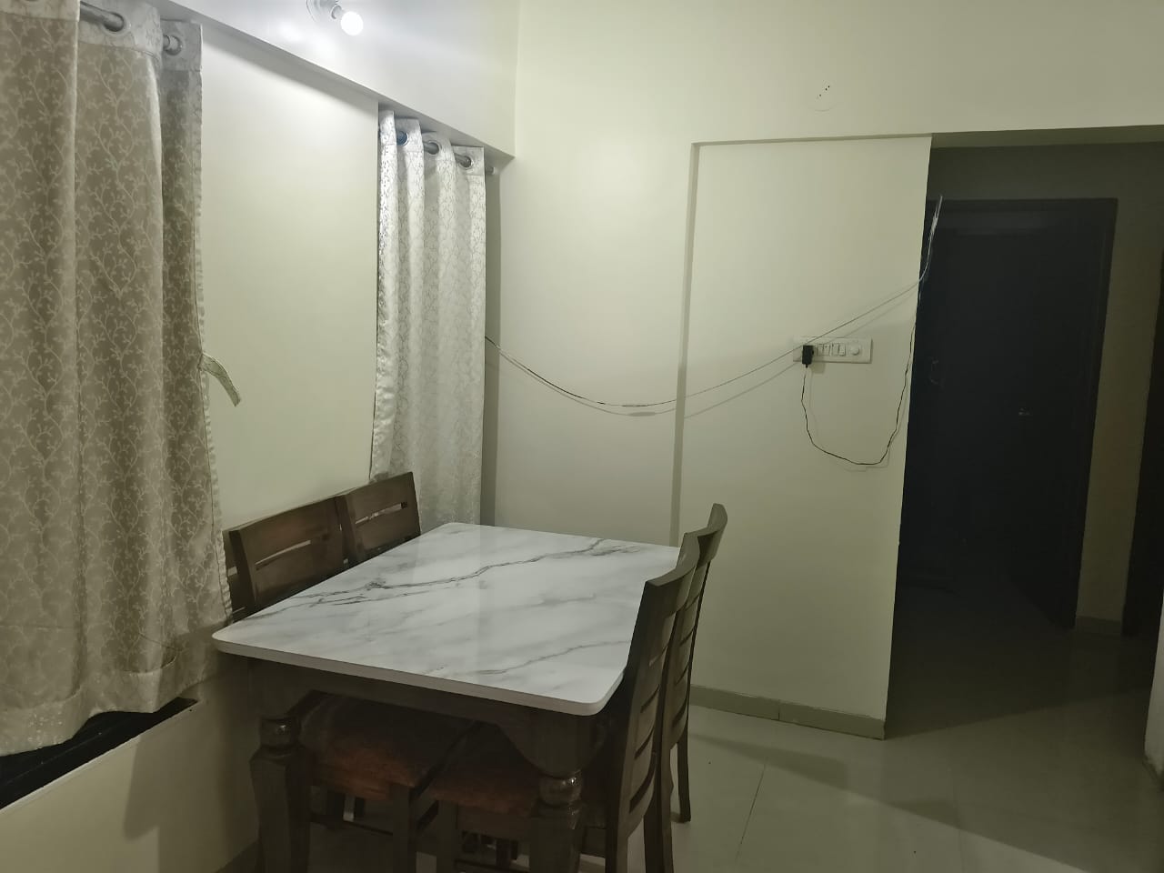 2 BHK + Extra Room Apartment For Rent in Platinum Society