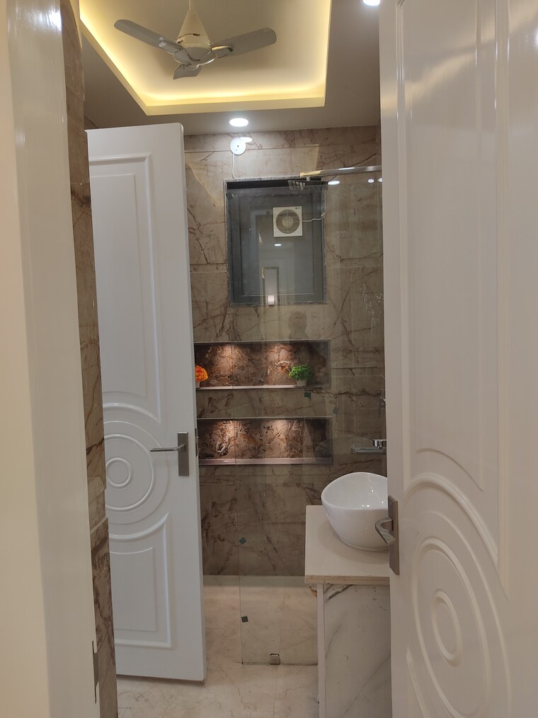 undefined, sector 85 3 Bedroom 250 Sq.Yd. Builder Floor In Sector 85 Faridabad 9186518