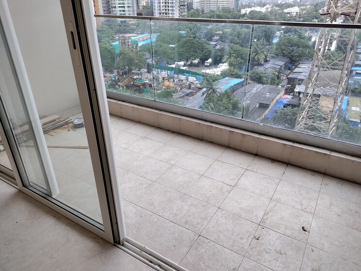 Balcony, kalpataru-radiance 2 Bedroom 932 Sq.Ft. Apartment In Goregaon West Mumbai 9187332