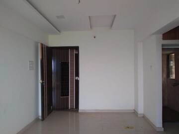 Room in 1 BHK Apartment at SS Sky Heights, Nalasopara West – for Rent