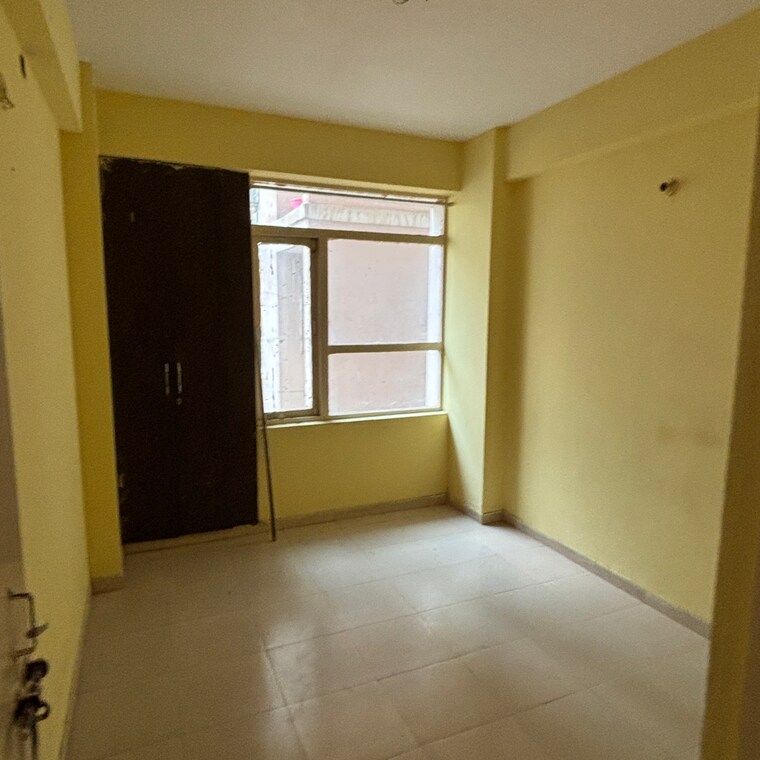 Room, auric-city-homes 3 Bedroom 672 Sq.Ft. Apartment In Neharpar Phase 2 Faridabad 9187182