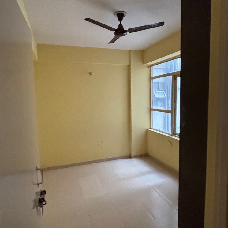 Room, auric-city-homes 3 Bedroom 672 Sq.Ft. Apartment In Neharpar Phase 2 Faridabad 9187182