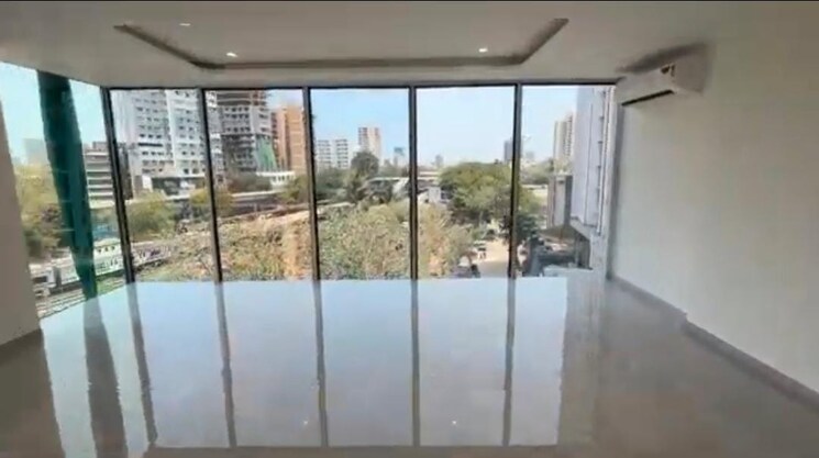 Room, ornate-solitaire Commercial Office Space 300 Sq.Ft. In Dahisar East Mumbai 9187190