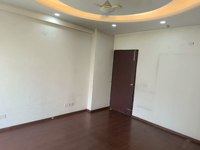 Room, parklands 3 Bedroom 350 Sq.Yd. Builder Floor In Sector 85 Faridabad 9187211