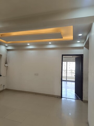Room in 3 BHK Builder Floor at Parklands, Sector 85 – for Rent