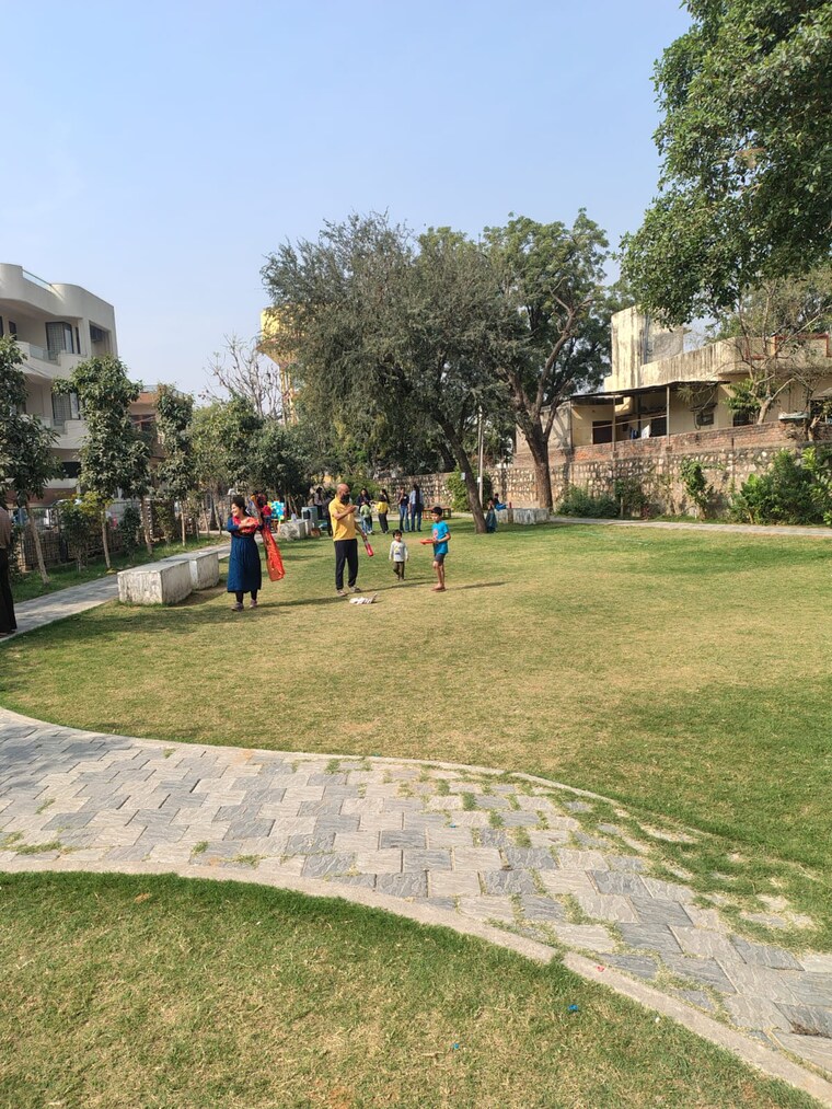 Garden, kedia-panchwati 3 Bedroom 72 Sq.Mt. Villa In Gajsinghpur Jaipur 9187230