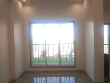 Room in 1 BHK Apartment at Rajlaxmi Nakshatra Auris, Nalasopara West – for Rent