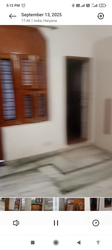 Room in 2 BHK Builder Floor at Huda Market, Sector 31 – for Rent