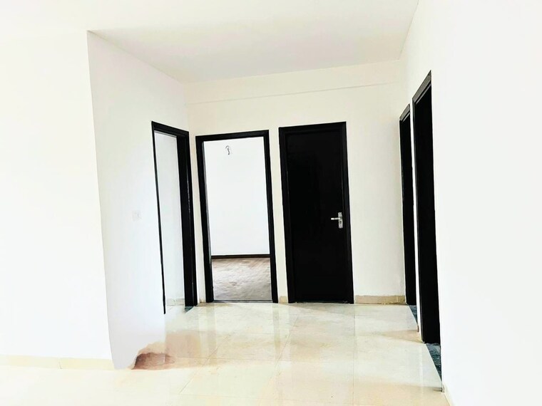 Room, bptp-parkland 4 Bedroom 300 Sq.Yd. Builder Floor In Sector 75 Faridabad 9187249