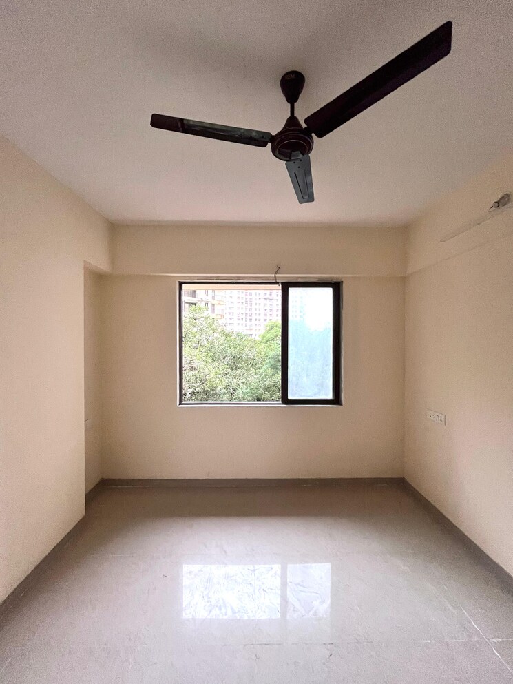 Room, paradigm-zenith-pushpanjali-residency-phase-iii 1 Bedroom 530 Sq.Ft. Apartment In Ghodbunder Road Thane 9187242