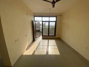 2 BHK Apartment For Sale in Wave City, Wave City