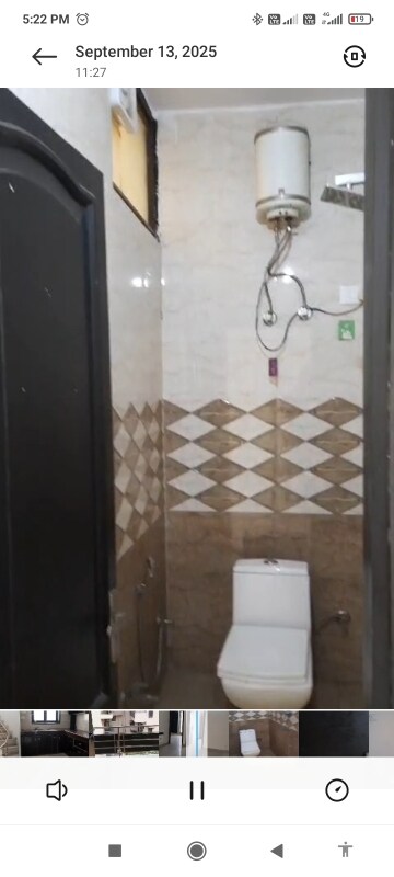 Bathroom in 2 BHK Builder Floor at Jal Vihar Colony, Sector 46 – for Rent
