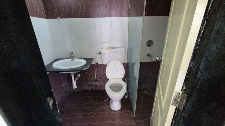 Bathroom, kolte-patil-margosa-heights 3 Bedroom 1600 Sq.Ft. Apartment In Mohammadwadi Pune 9187290